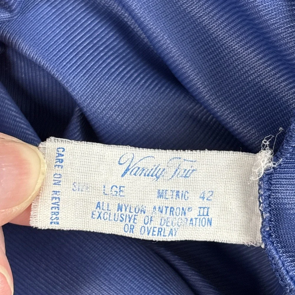 Vintage 70s Vanity Fair Blue Satin Robe Large Made USA 42